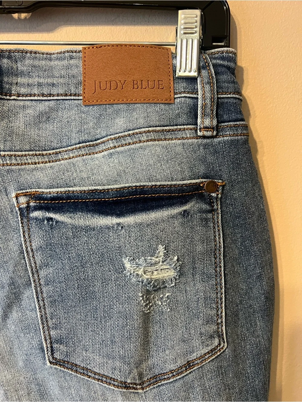 Judy Blue Medium Wash Cropped Wide-Leg Jeans - Picture 6 of 7
